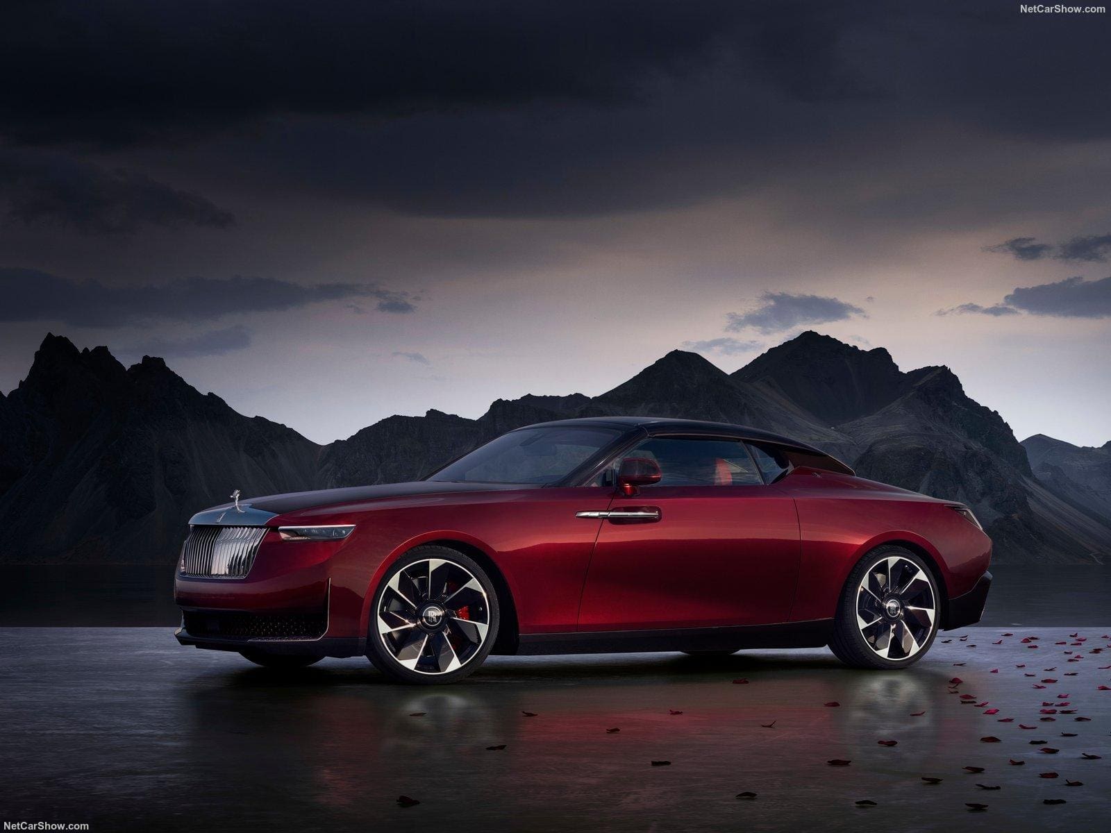 Rolls-Royce apresenta o Droptail: Conversível de luxo exclusivo custa US$ 25 milhões
