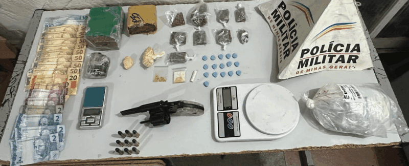 PM desmonta ponto de tráfico e encontra drogas no quarto de criança em Montes Claros