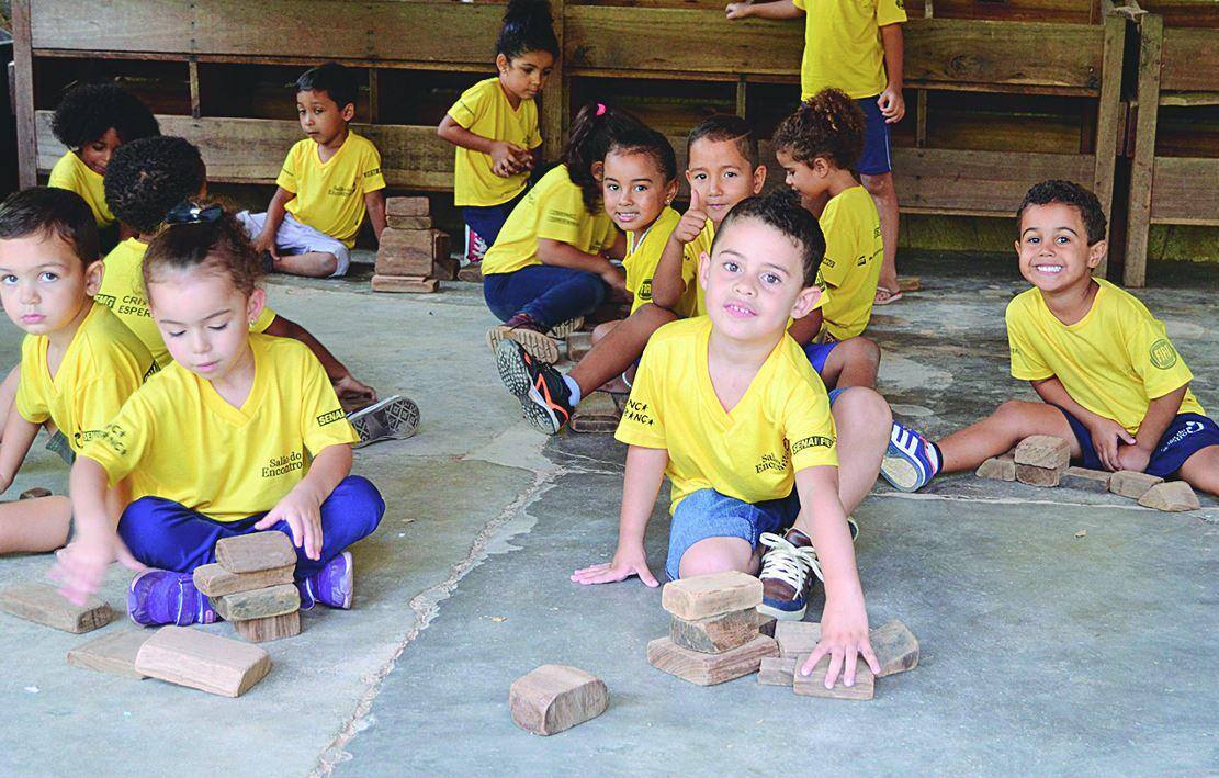 Formação Salão do Encontro recebe o apoio de várias empresas e entidades para a formação de crianças e adolescentes de Betim