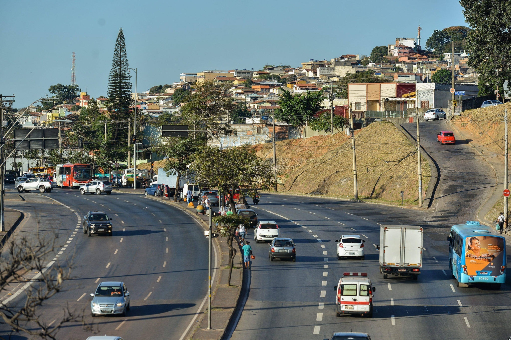 Impacto Passam na Amazonas 60 mil veículos por dia, entre eles coletivos de 120 linhas, segundo a BHTrans; expectativa é que mudança aumente velocidade média dos ônibus dos atuais 13 km/h para 20 km/h
