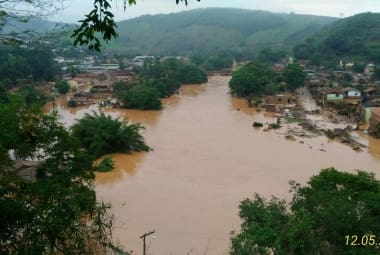 ÁGUAS FÉRREAS