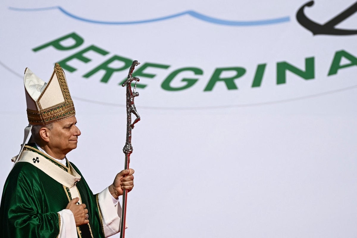 O Papa Leão XIV celebra uma missa no bairro de Tor Vergata, em Roma, como parte do Jubileu da Juventude, em 3 de agosto de 2025