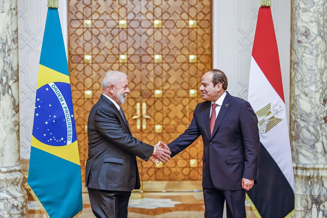 Lula e o presidente do Egito, Abdel Fatah El-Sisi, o no Palácio Presidencial de Heliópolis, em Cairo