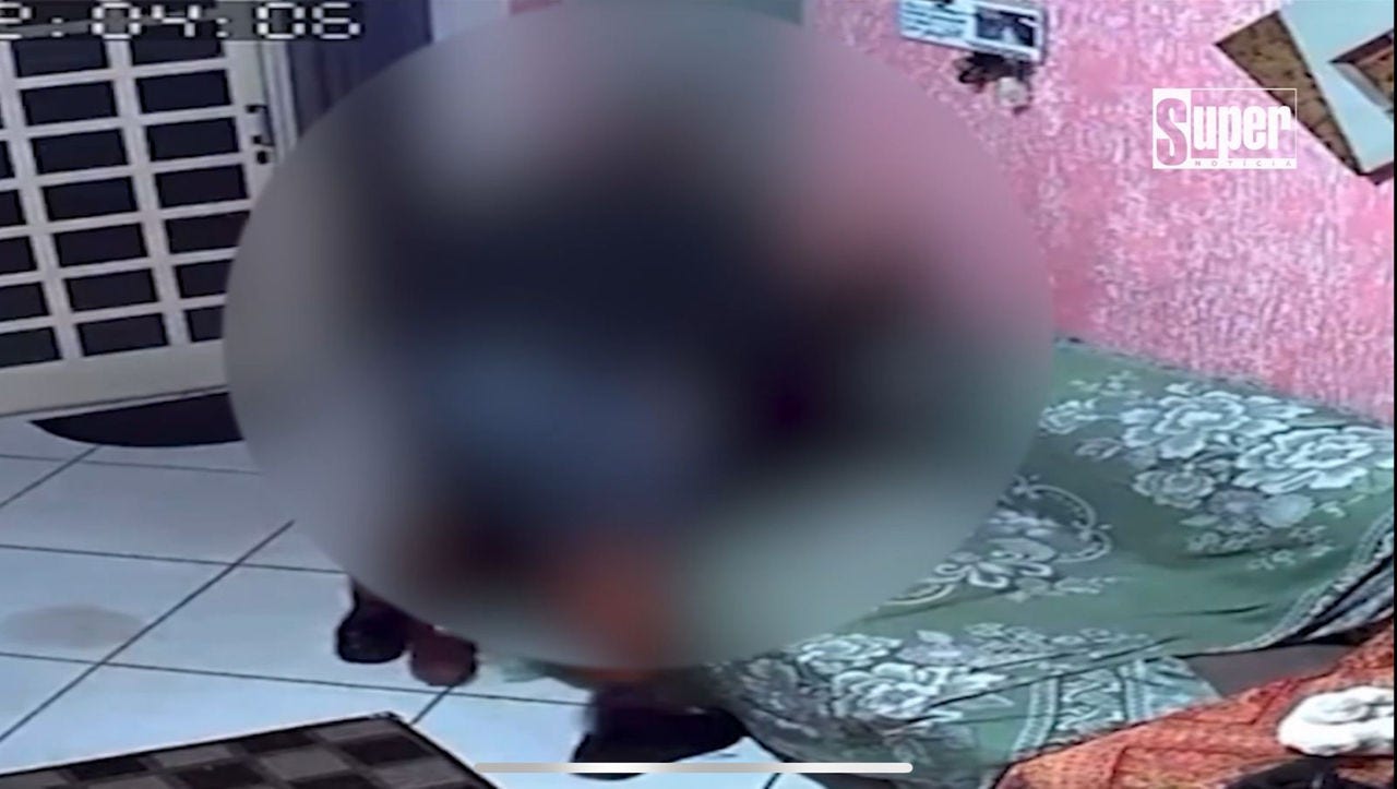 Ela recebeu vários socos e tapas, foi dopada e ameaçada com uma faca enquanto dormia.
