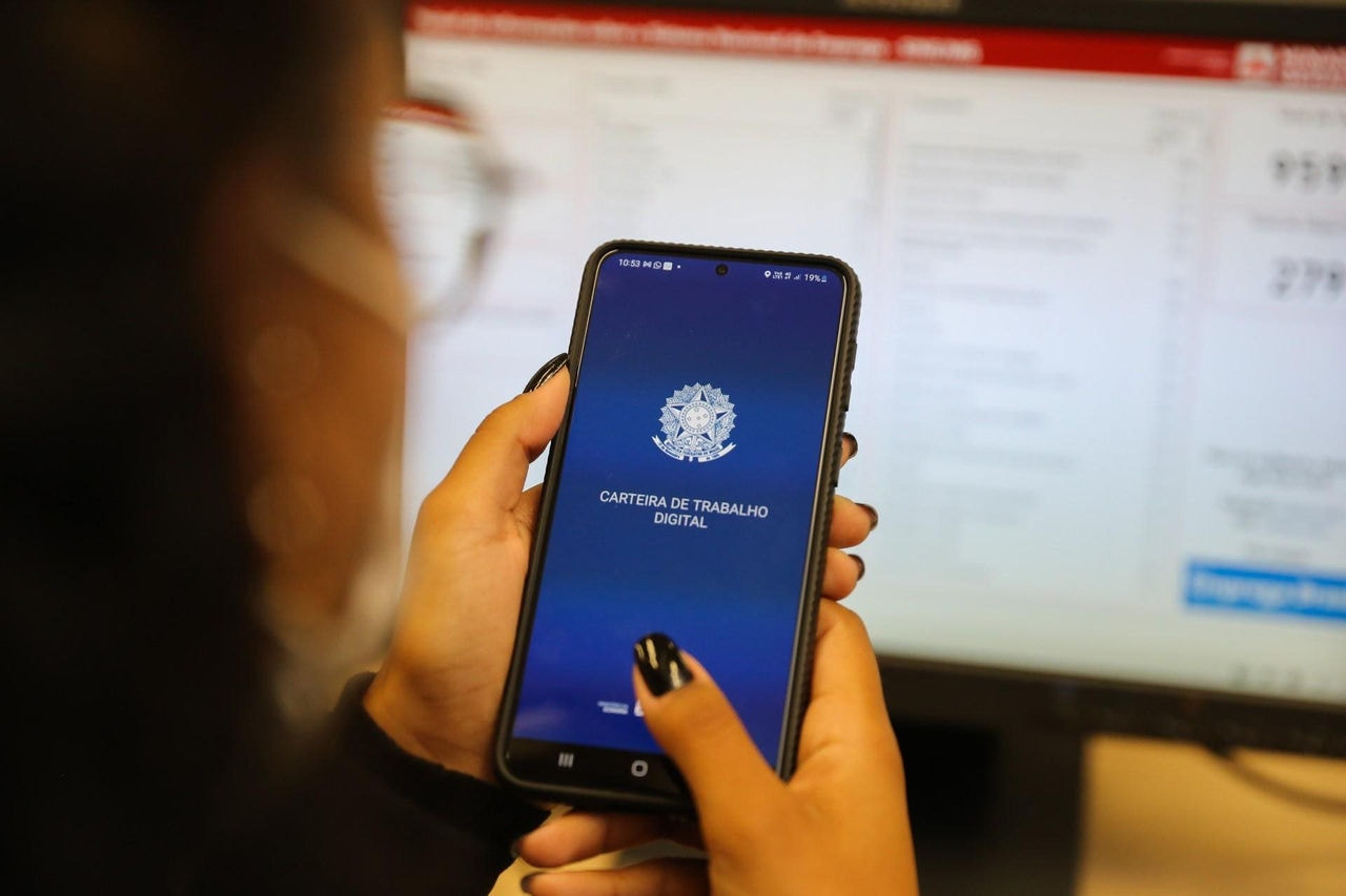O trabalhador receberá a notificação toda vez que surgir uma oferta de emprego em sua região