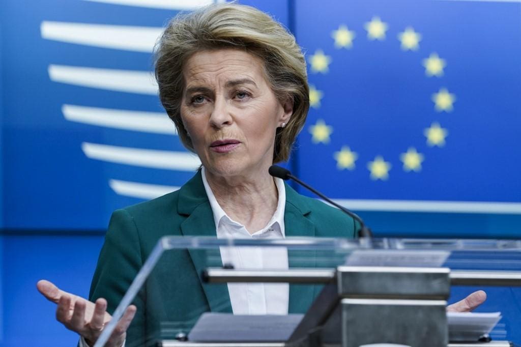 A presidente da Comissão Europeia, Ursula von der Leyen, chegou em Montevidéu para negociar acordo