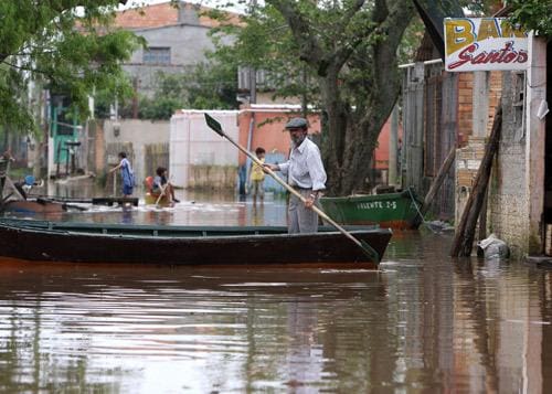 Rio Guaíba transbordou 