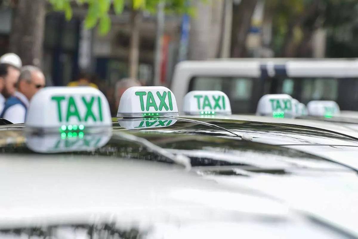 Taxistas beneficiados pela isenção de IPI poderão comprar veículos de até R$ 200 mil; antes, valor limite era R$ 140 mil