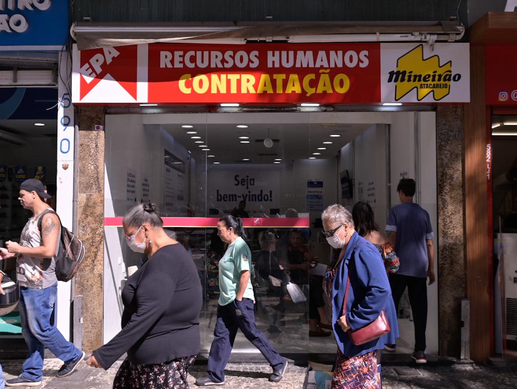 Redes estão contratando 