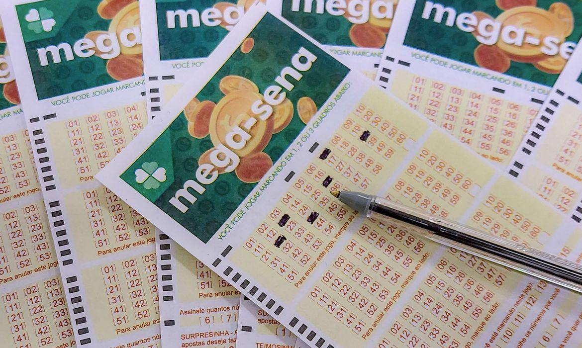 Os sorteios da Mega-Sena são realizados às terças, quintas e sábados
