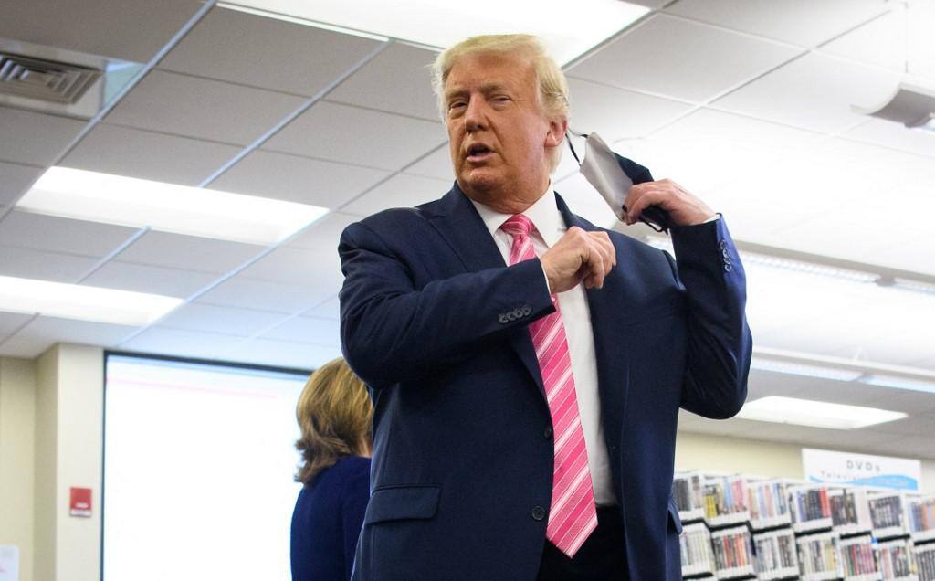 Inicialmente, Donald Trump negou gravidade da pandemia de Covid-19