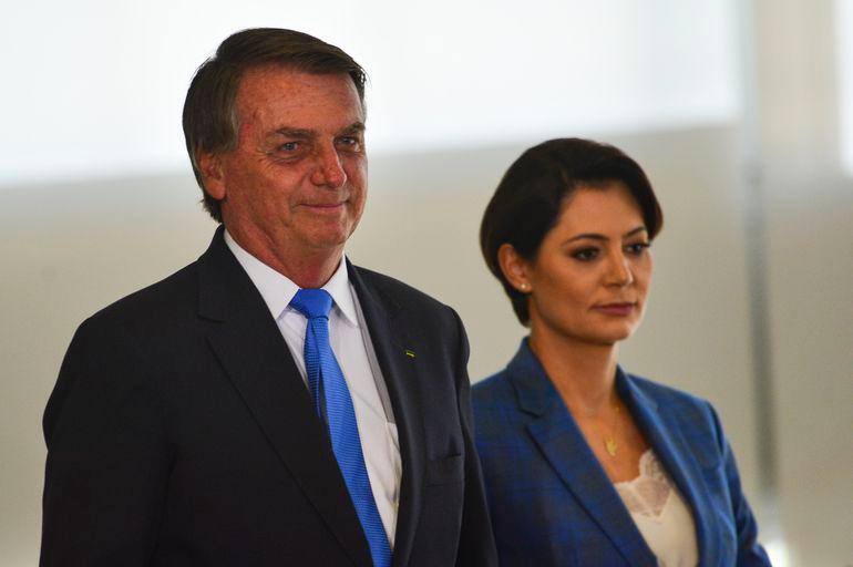 O ex-presidente Jair Bolsonaro e a ex-primeira-dama, Michelle Bolsonaro