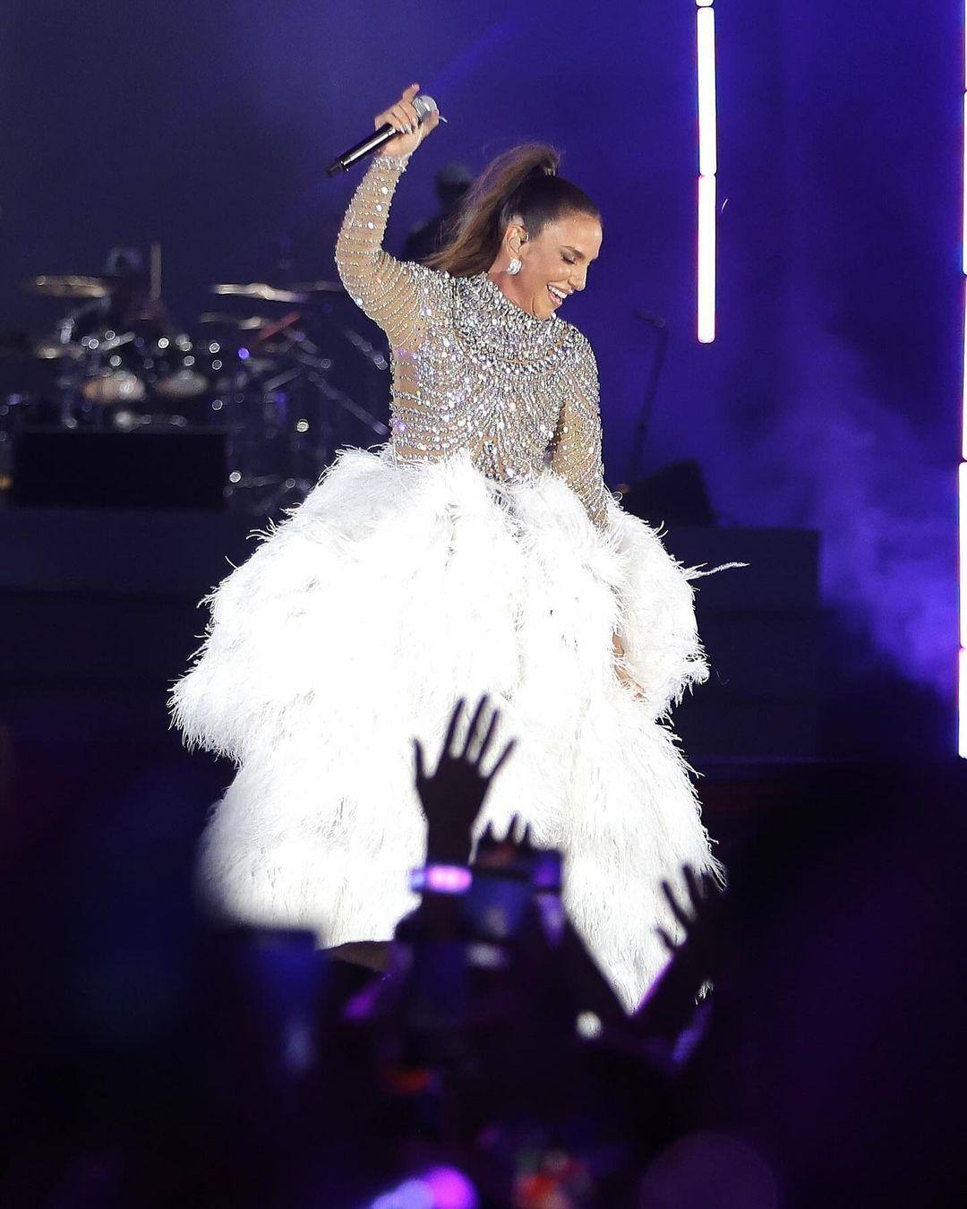 Ivete Sangalo durante apresentação no Maracanã, no esquenta da turnê comemorativa de 30 anos de carreira