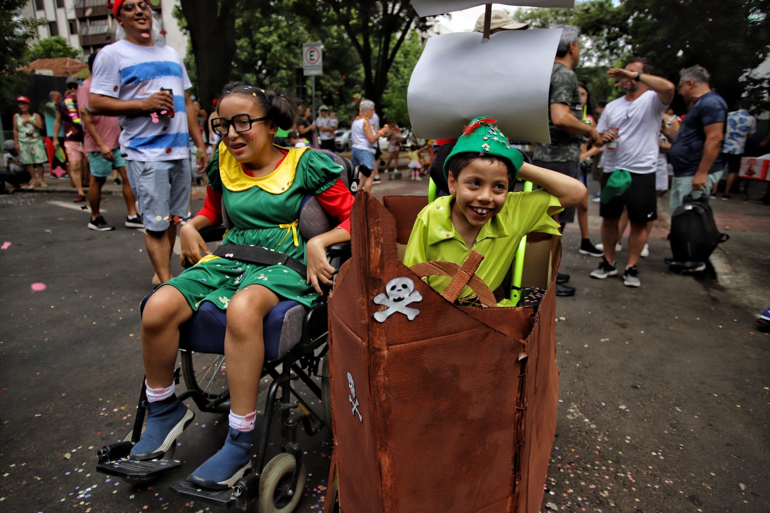 Bloco saiu pelas ruas da região Centro-Sul de BH neste domingo (2 de março)