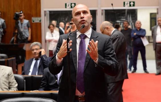 Deputado Gustavo Valadares