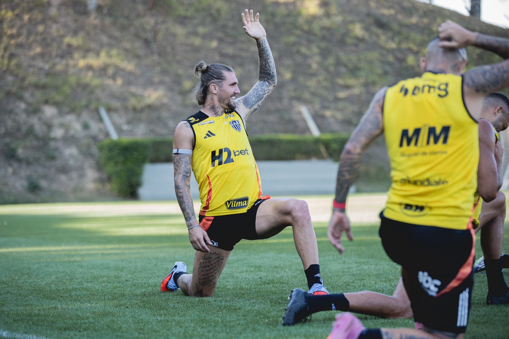 Lyanco voltou a treinar com o grupo do Atlético