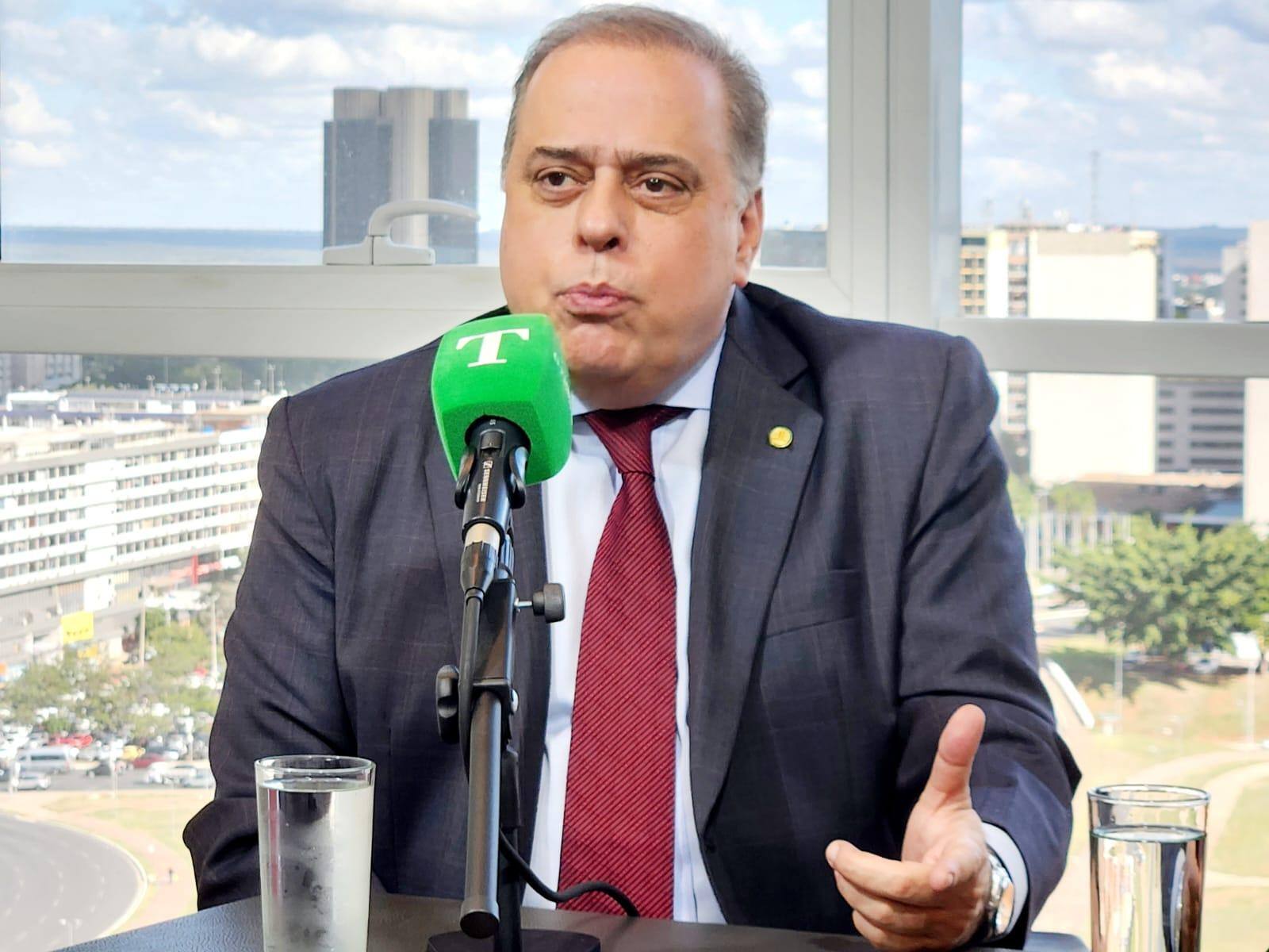 Paulo Abi-Ackel divulga nota com críticas ao vice-governador mineiro
