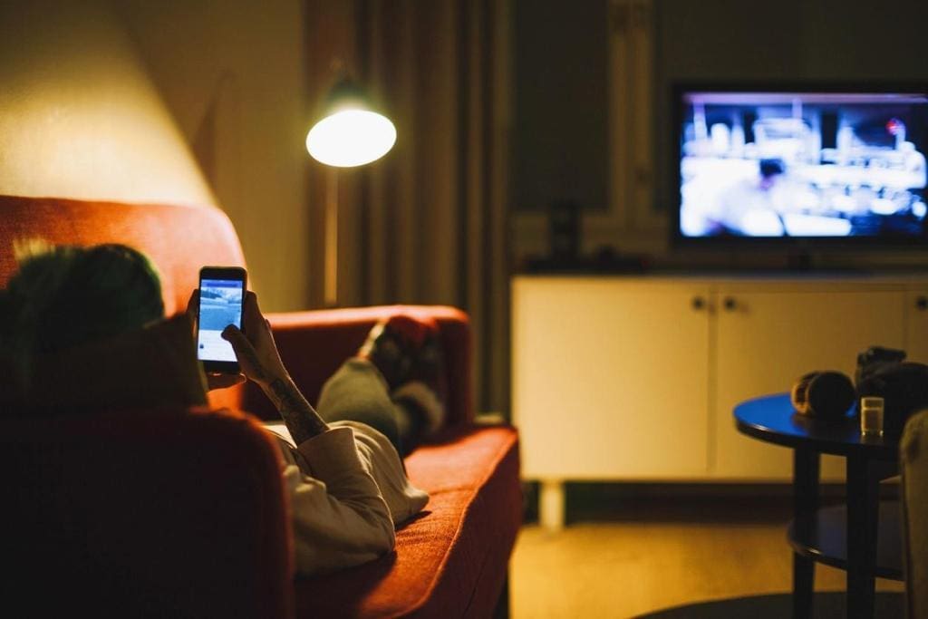 Uso excessivo de telas traz malefícios à saúde