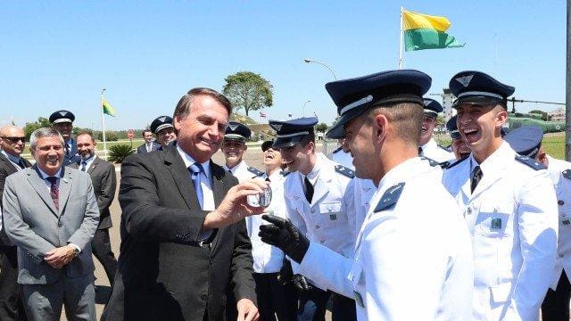 Bolsonaro participa de cerimônia Militar de Declaração de Aspirantes a Oficial Aviadores, Intendentes e de Infantaria da Aeronáutica