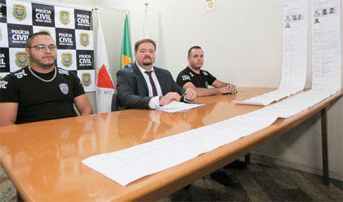 Preocupante Polícia questiona a extensa ficha criminal de Jean Carlos, que responde até por estupro