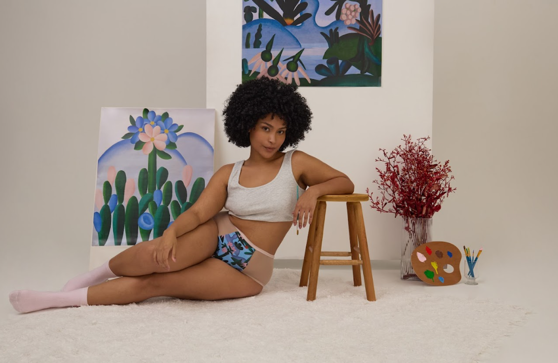 A nova linha traz estampas inspiradas em duas obras icônicas da renomada artista brasileira