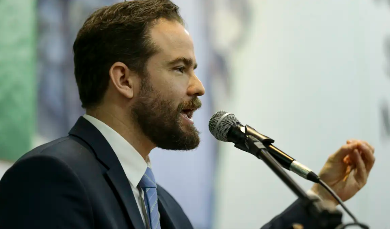 O ministro em exercício da Fazenda, Dario Durigan, defendeu a autonomia do Banco Central. 
