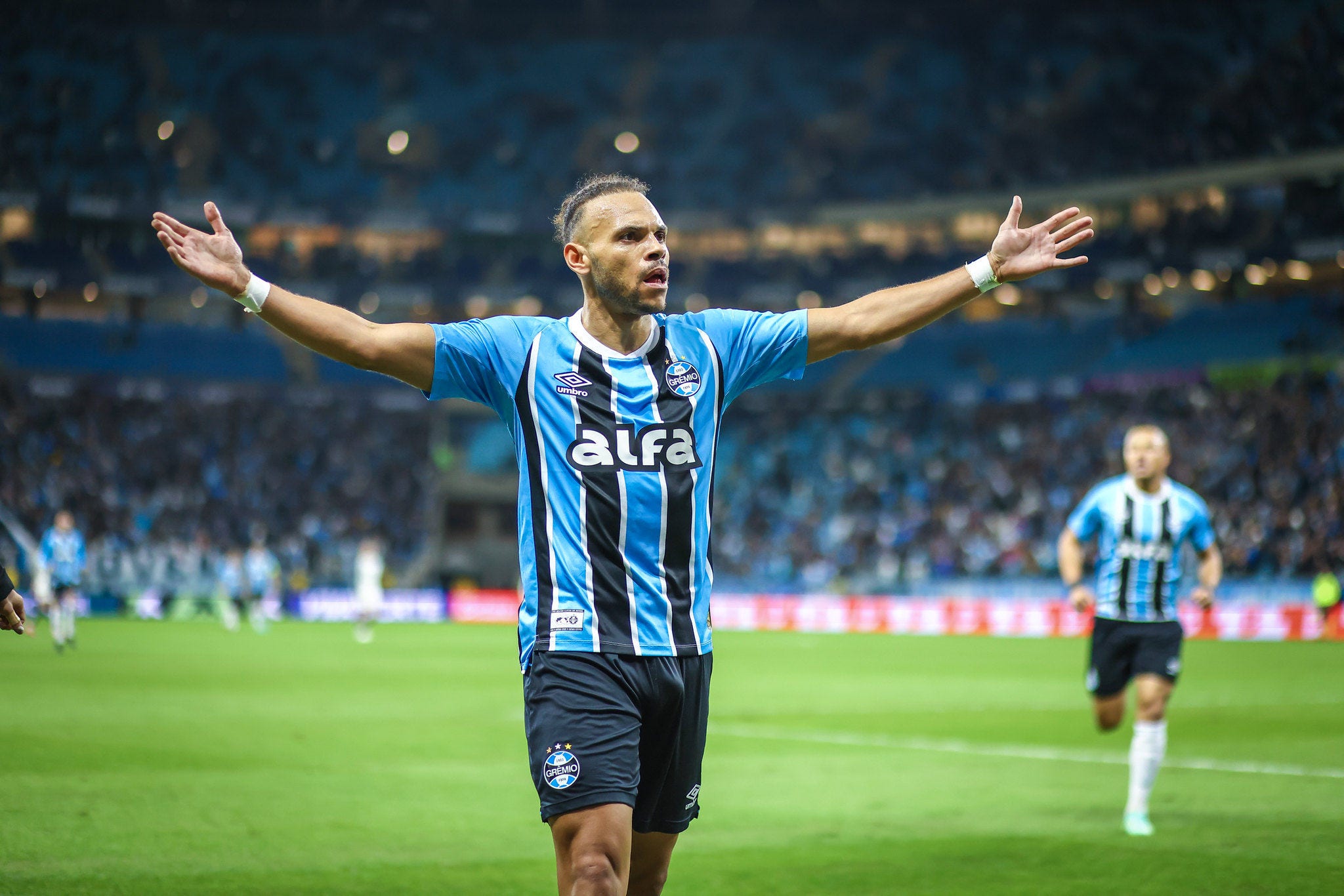 Braithwaite tem 34 anos e nasceu na Dinamarca