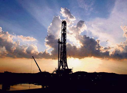 Barril de petróleo registra maior declínio semanal em 5 anos