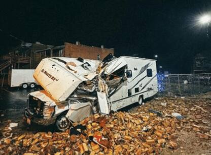 Motorhome da banda brasileira Crypta