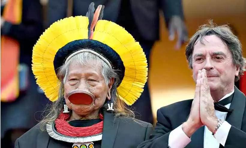Raoni, quando foi homenageado no Festival de Cannes ao lado do diretor francês Jean-Pierre Dutilleux