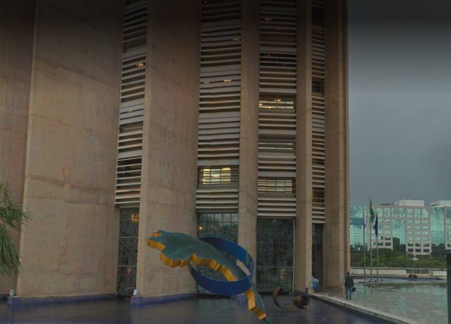 Risco de corte de patrocínio estatal deixa esporte brasileiro temeroso