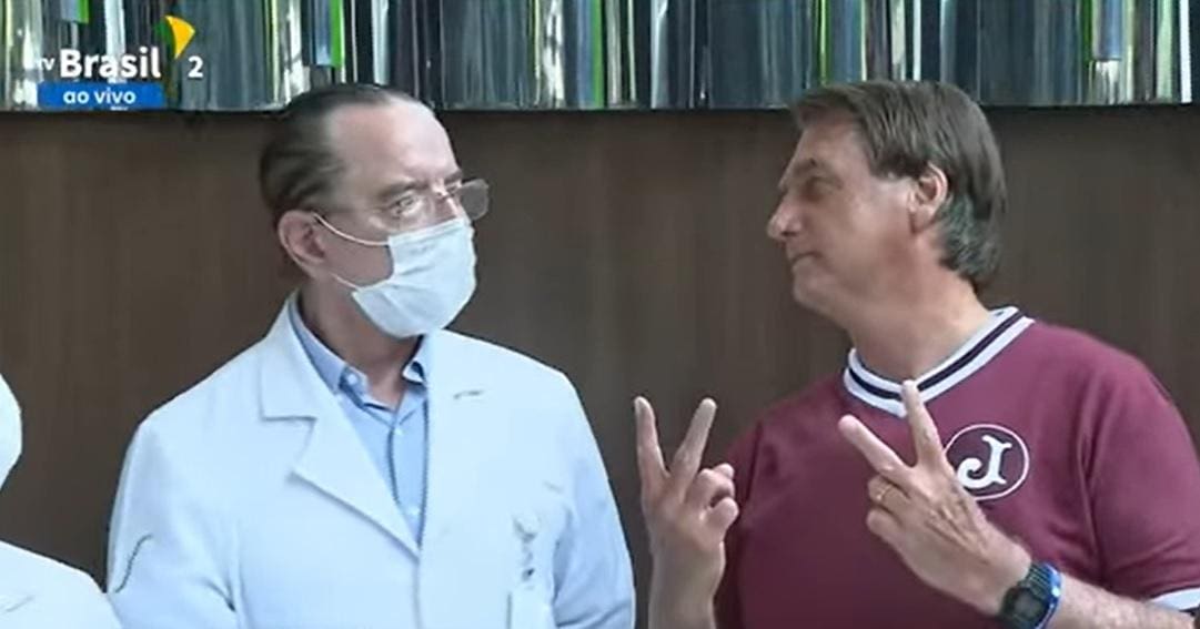Bolsonaro-Hospital-Macedo-050122jpg