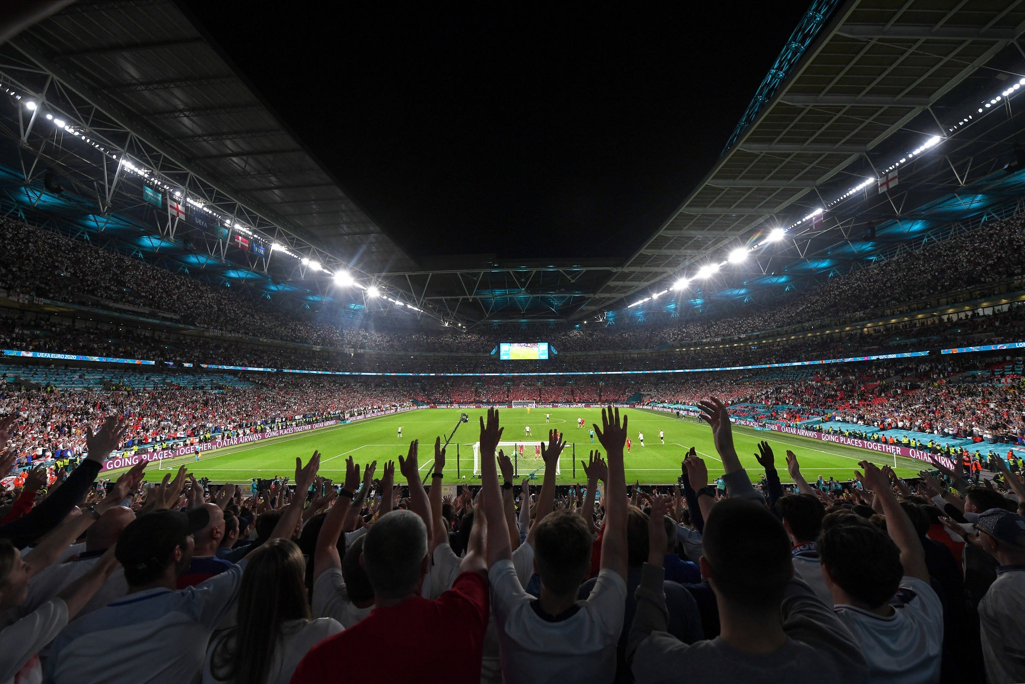 Jogos de futebol deste sábado (25/05)