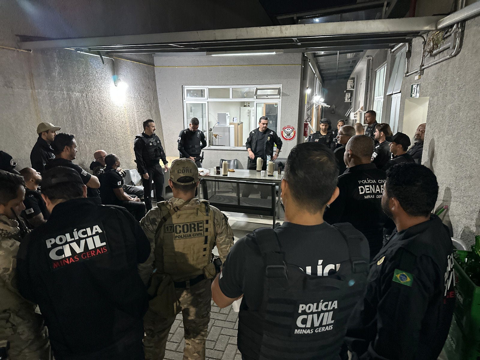 Ação mirou uma organização criminosa envolvida no tráfico de drogas e lavagem de dinheiro, com atuação nos bairros Dom Bosco, Alto dos Pinheiros e Califórnia