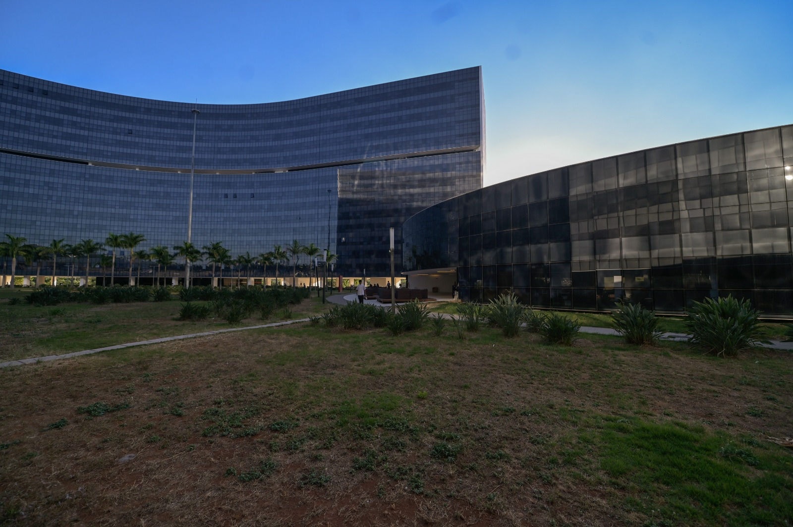 Na foto, fachada da Cidade Administrativa