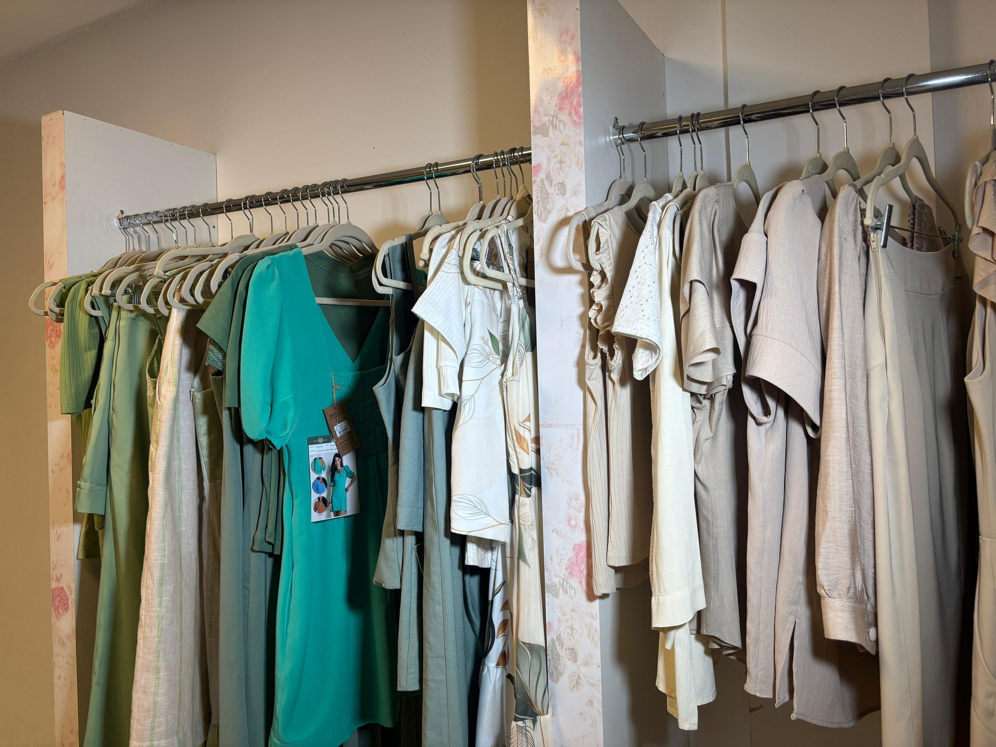 Fábricas de roupas em Divinópolis empregam costureiras e vestem todo o país