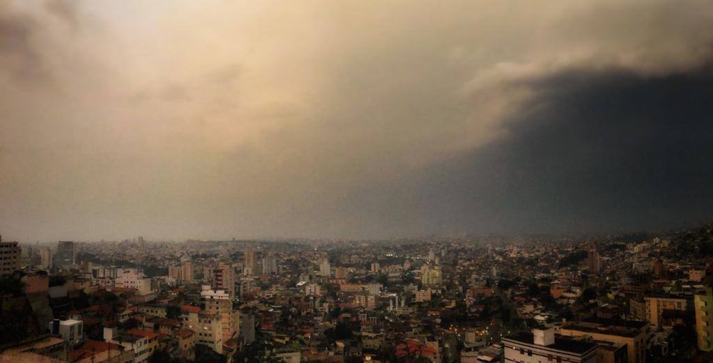 Chuva deve chegar na cidade nas próximas horas