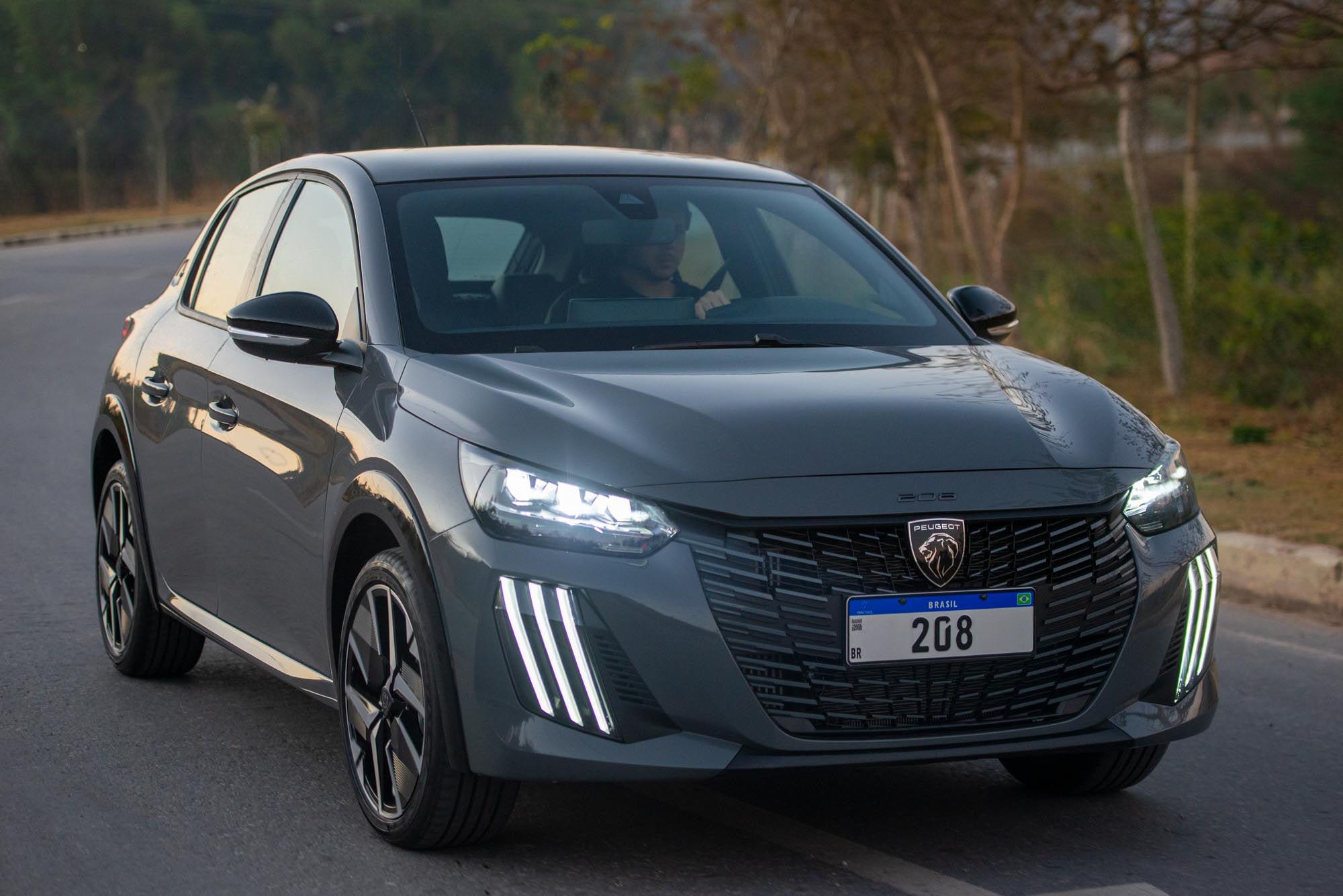 Novo Peugeot 208 GT passa a ser a versão top de linha do hatch