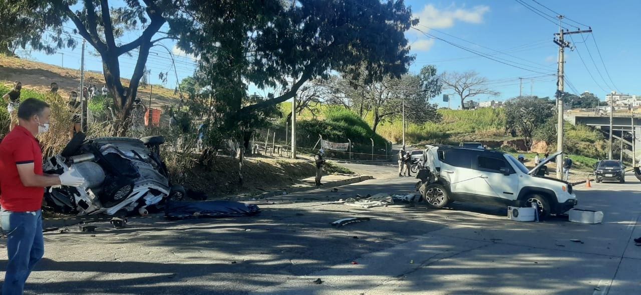 O acidente aconteceu no trecho do Anel Rodoviário que dá acesso à Via Expressa