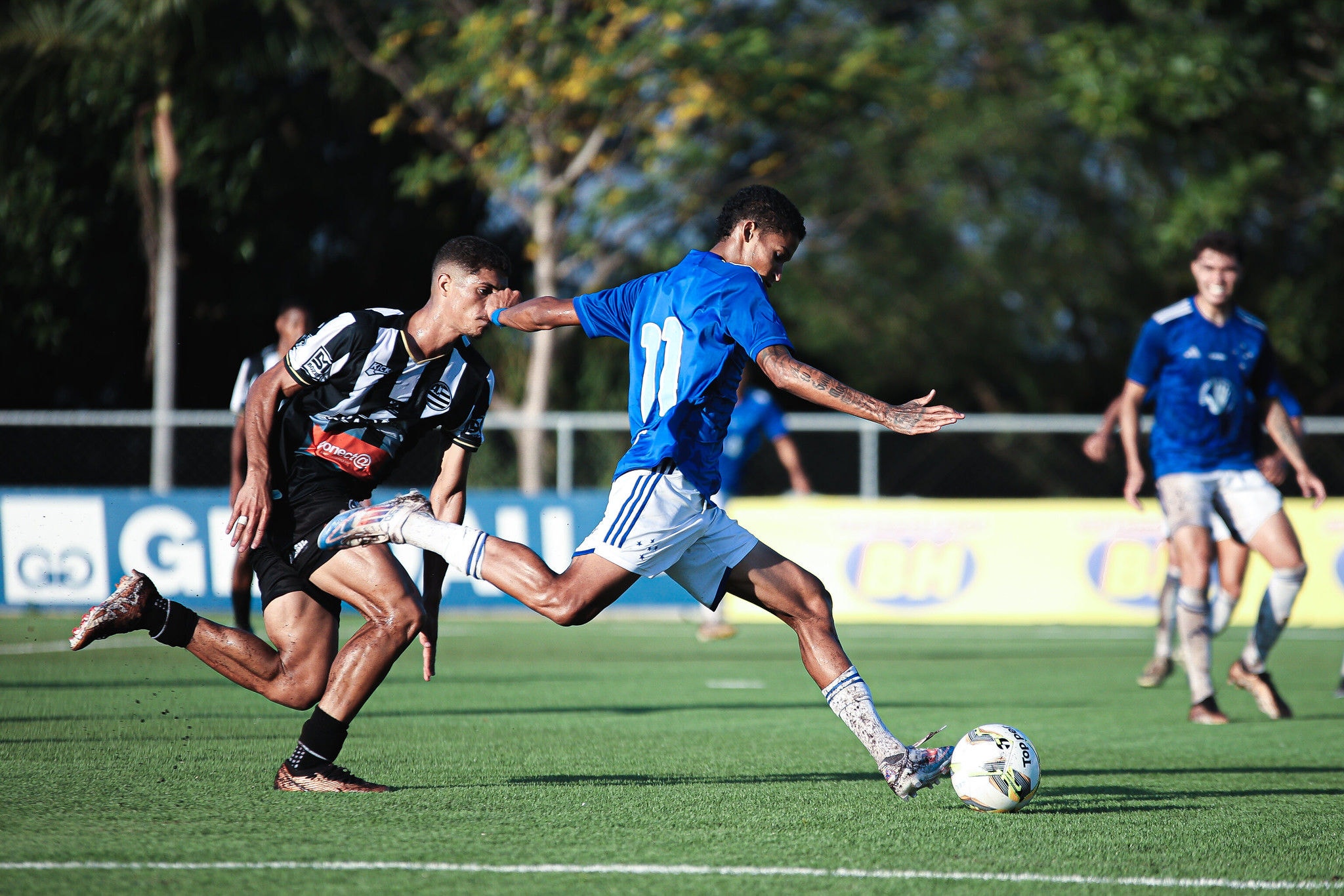 Tevis Gabriel costuma usar a camisa 11