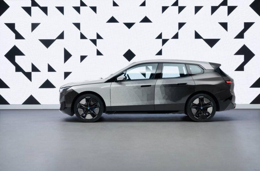 BMW apresenta carro que muda de cor com apenas um toque no botão; vídeo