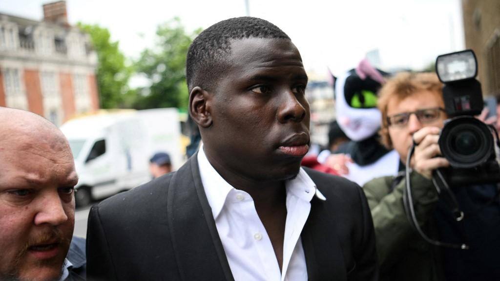 BRITAIN-COURT-ANIMAL-FBL-ENG-PR-WEST HAM