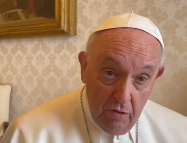 Papa Francisco gravou um vídeo em que diz estar em oração pelas vítimas do temporal que atingiu o litoral paulista