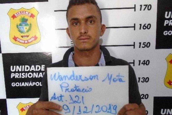 Wanderson Mota Protácio, 21 anos, é acusado de matas a esposa grávida de 4 meses, a enteada, de 1 ano e 8 meses, e um fazendeiro vizinho