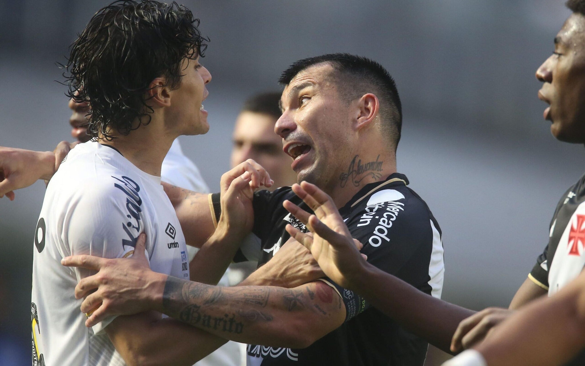 Vasco e Santos se enfrentam na 1ª rodada do Brasileirão (Foto: Guilherme Dionizio/Código19/Gazeta Press)