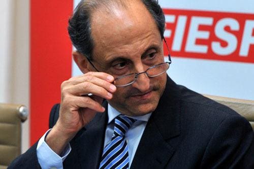 Paulo Skaf, presidente da Fiesp, divulga dados na pesquisa em coletiva
