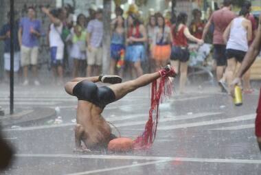 arnaval_2015_na_cidade_de_Belo_Horizonte_na_praca_da_Liberdade2jpg