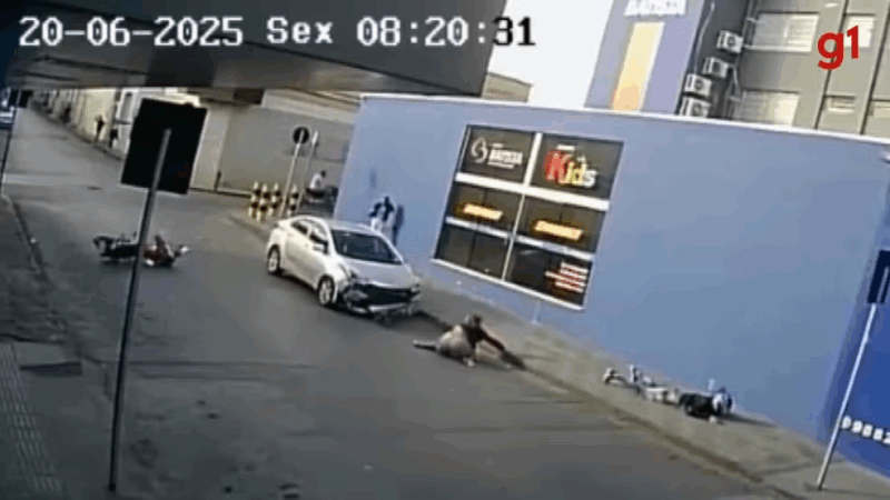 Colisão entre carro e moto deixa duas pessoas feridas no Centro de Montes Claros