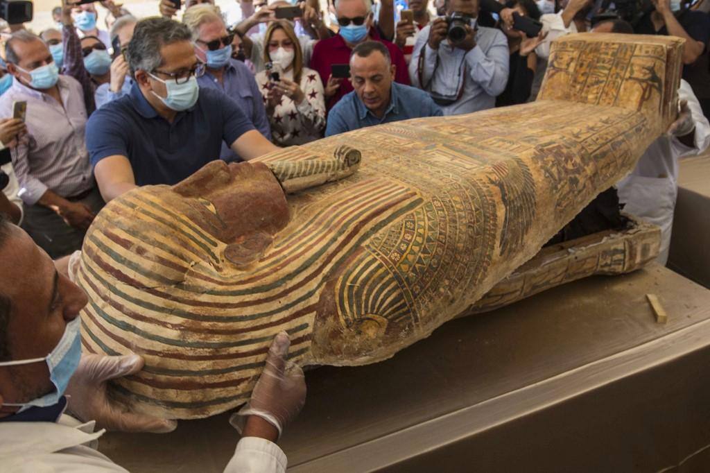 Egito anuncia descoberta de 59 sarcófagos com cerca de 2,5 mil anos
