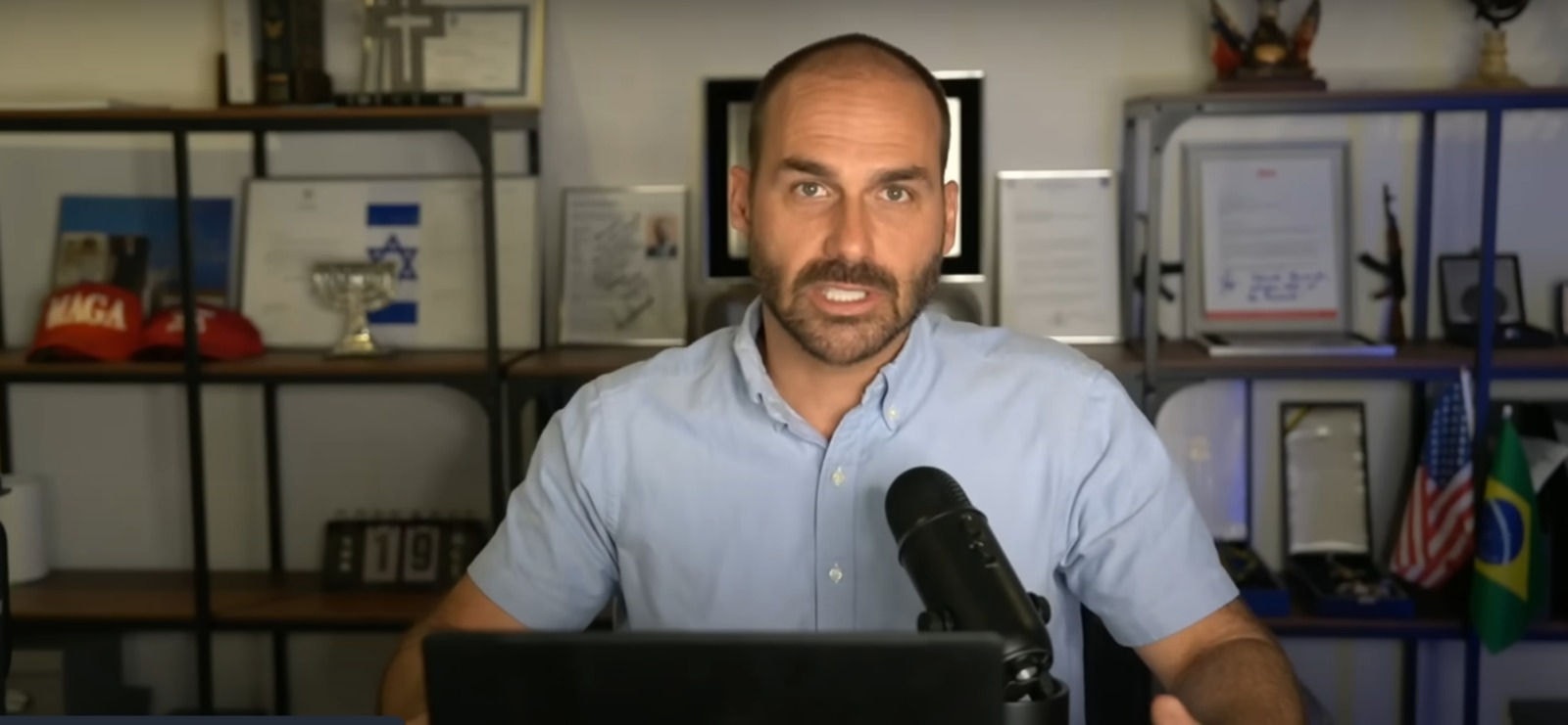 Deputado licenciado, Eduardo Bolsonaro (PL-SP) afirmou neste domingo (20/7) que não renunciará ao mandato na Câmara
